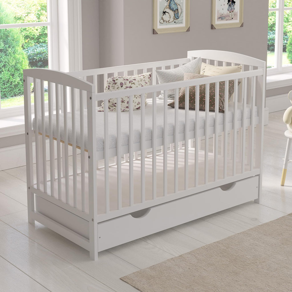 Love For Sleep Babybett 120x60 mit Matratze & Schublade, Höhenverstellbares Kinderbett aus Kiefernholz